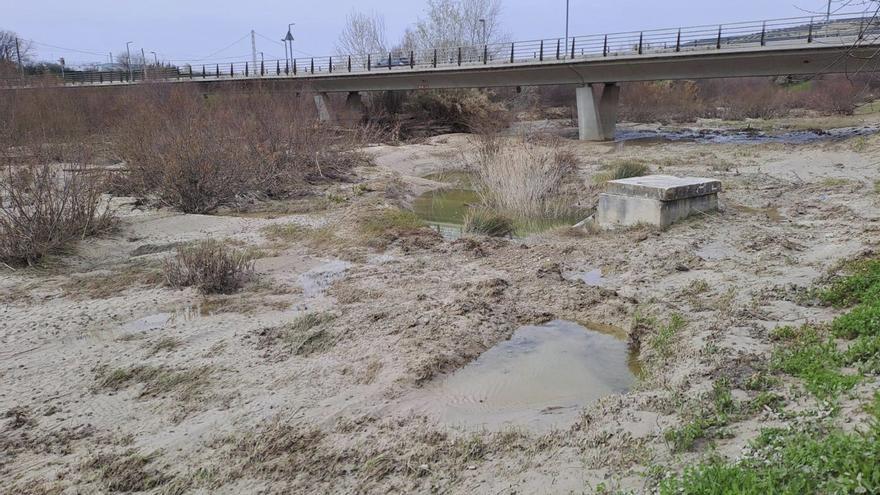 Castro del Río y Puente Genil usarán fondos de reconstrucción para dragar sus ríos