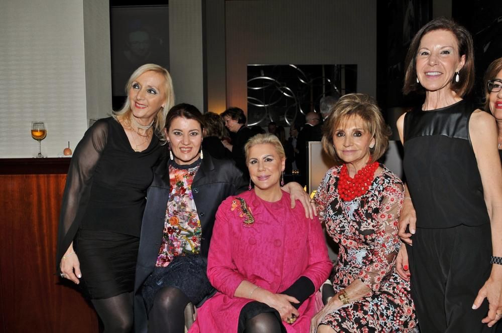 Amparo Llácer, Blanca Fitera, Laura Fitera, Amparo Lacomba y Carmen Pocoví.