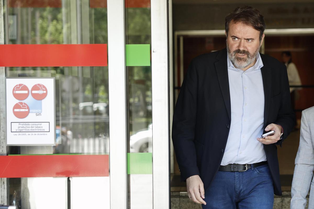 El secretario de Estado de Juventud e Infancia, Rubén Pérez Correa a su salida de la reunión de la Comisión Sectorial de Infancia y Adolescencia.