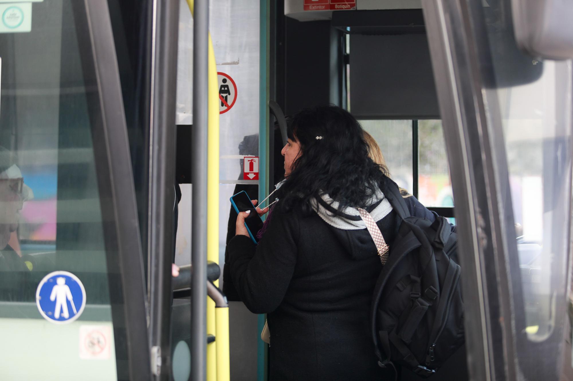 Así ha sido el primer día sin mascarilla en el transporte público en Ibiza