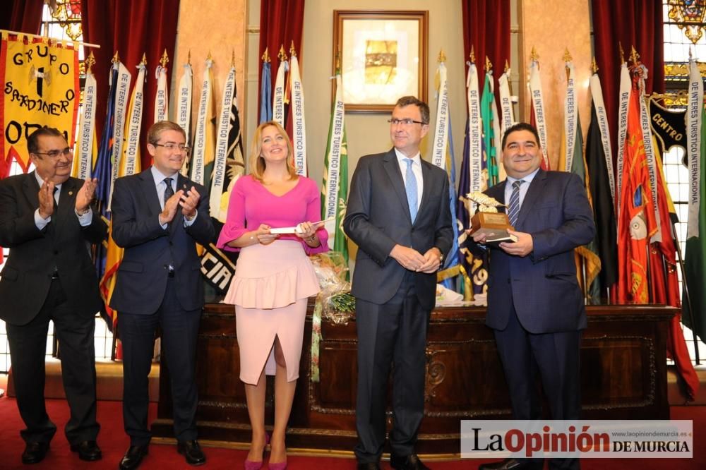 Presentación de Doña Sardina y el Gran Pez