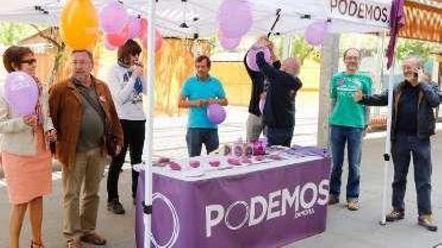 Mesa de Podemos.