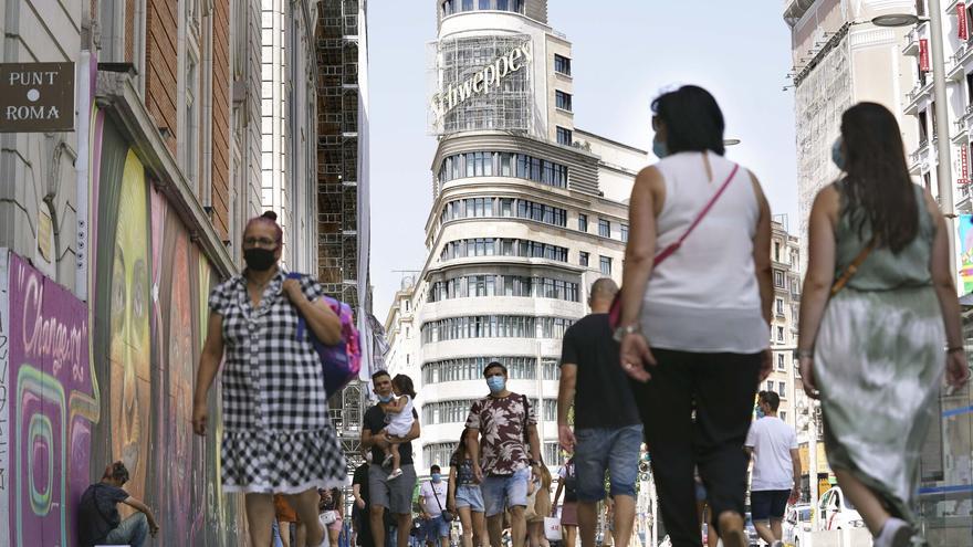 De la familia Puig a los herederos de Isak Andic: por qué las grandes familias han elevado la compra de locales comerciales en Madrid y Barcelona