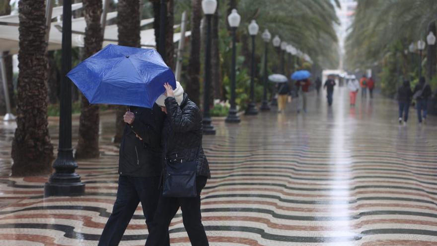 Alerta naranja y lluvias persistentes en la provincia de Alicante