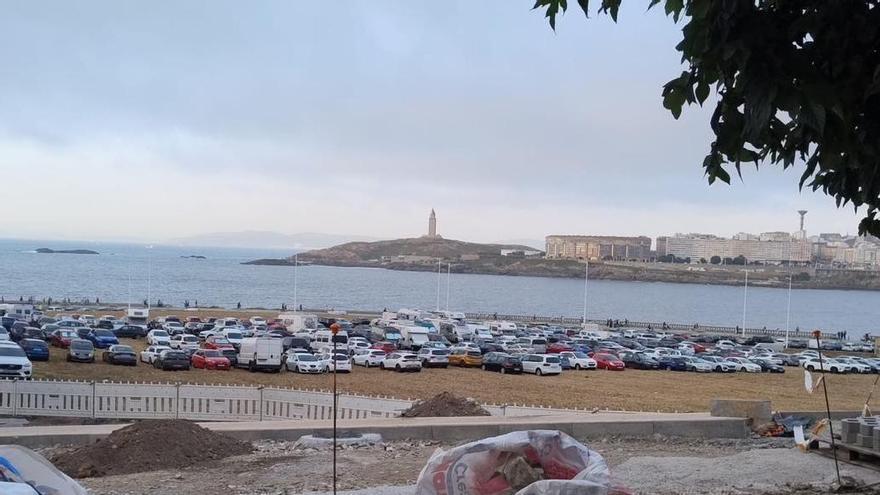 Los propietarios de As Percebeiras se plantean vallar los terrenos ante el incremento del aparcamiento irregular en la zona