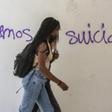 Pintada sobre el suicidio en Alicante.