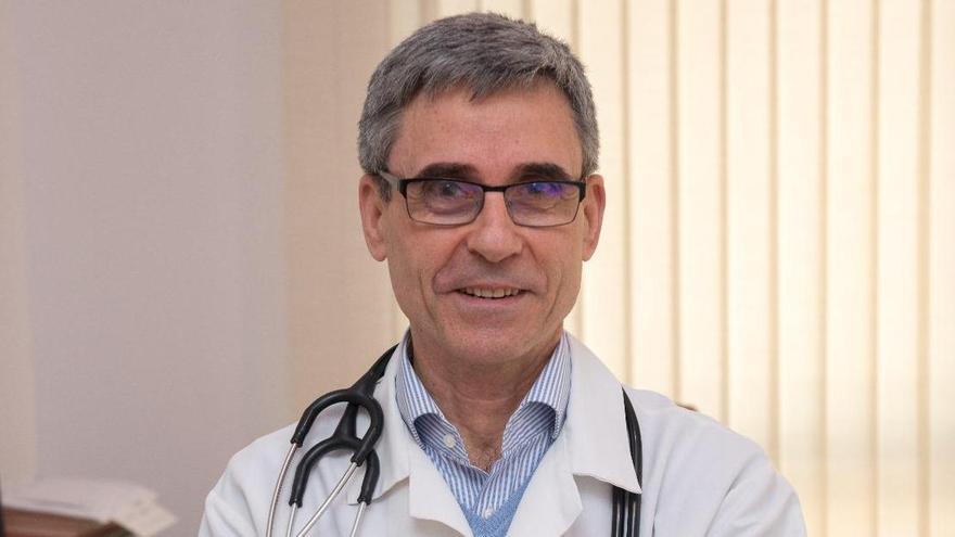 El doctor Carlos López-González Garrido, ganador del premio Doctoralia Awards 2023