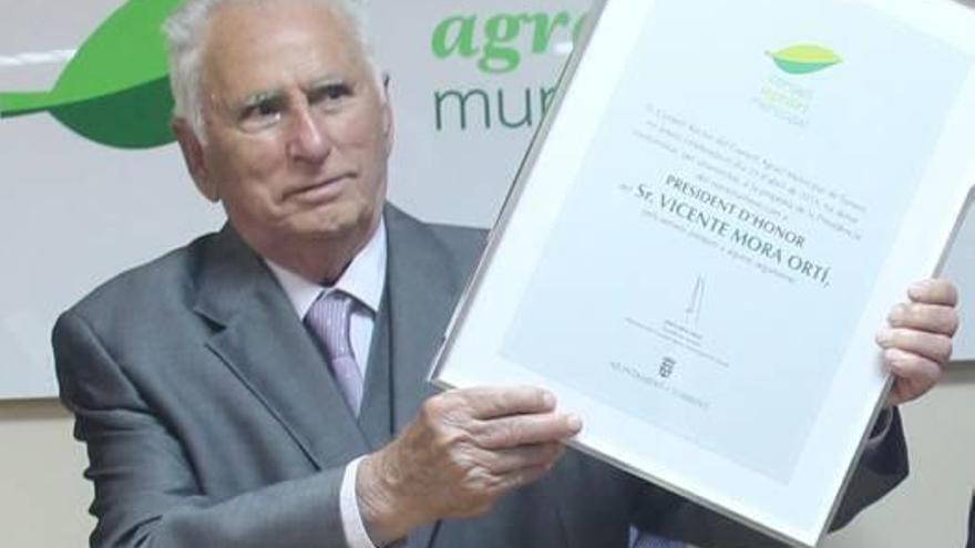 Fallece Vicent Mora &#039;Periquillo&#039;,  agricultor del año 2016 de Torrent