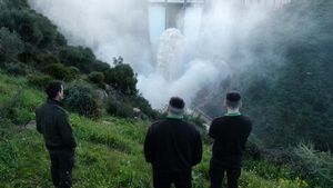 La presa de Casasola, en Málaga, desembalsa miles de litros tras el temporal.