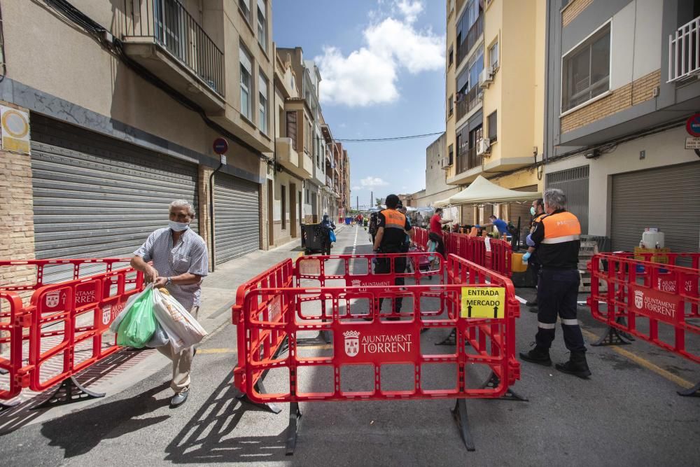 Torrent recupera el mercado ambulante de los viernes