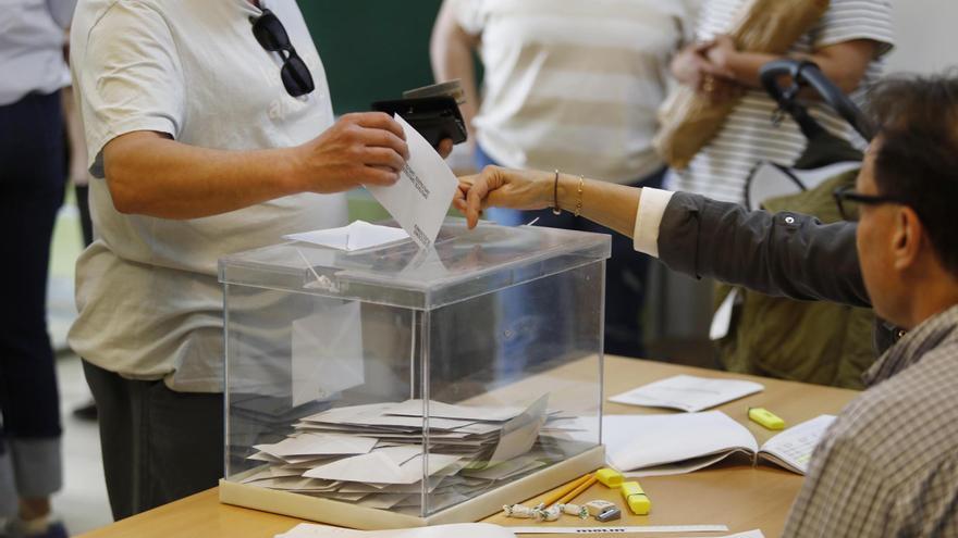 Sondeig: El PP guanyaria les eleccions europees en vots però el PSOE li disputaria el triomf en escons