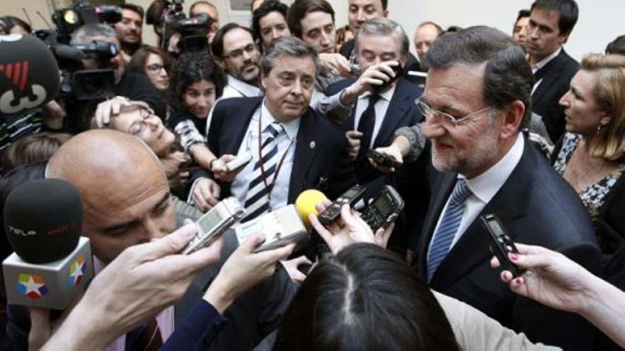 Rajoy huye de la prensa