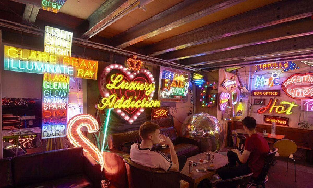 God's Own Junkyard interior