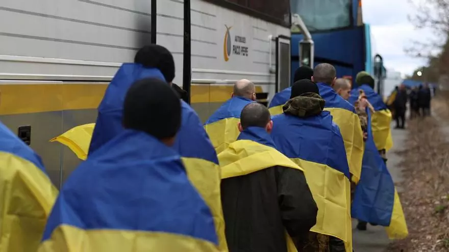 Rusia y Ucrania completan el mayor intercambio de prisioneros desde el inicio de la guerra