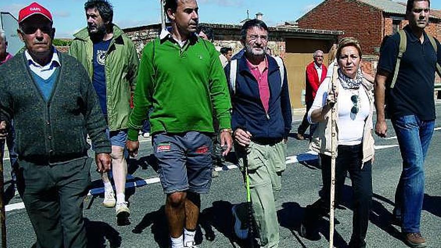 El alcalde de Benavente, en la lectura del manifiesto.