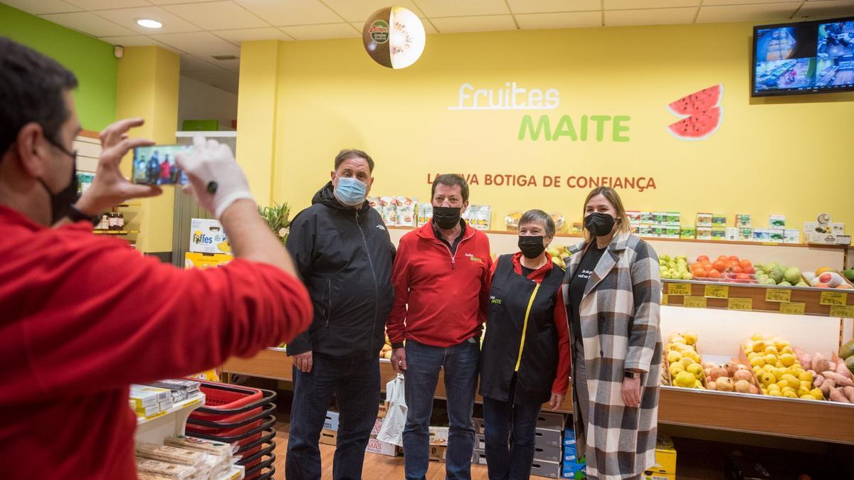 Junqueras visita Figueres per parlar amb botiguers i comerciants