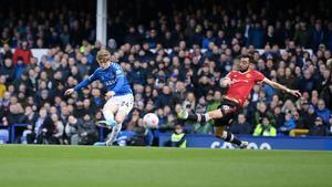 Anthony Gordon marcó el gol decisivo contra el Manchester United