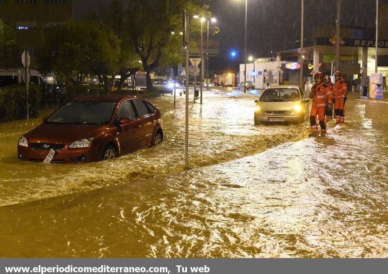 GALERÍA DE FOTOS -- El diluvio cae en Castellón y provoca inundaciones