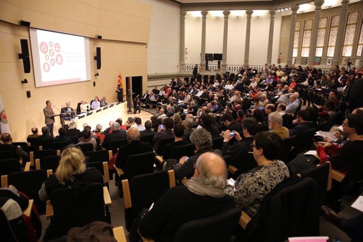 Presentació de la Convenció Constituent Ciutadana de Catalunya (CCCC) al paranimf de la facultat de Medicina de la Universitat de Barcelona, aquest dissabte.