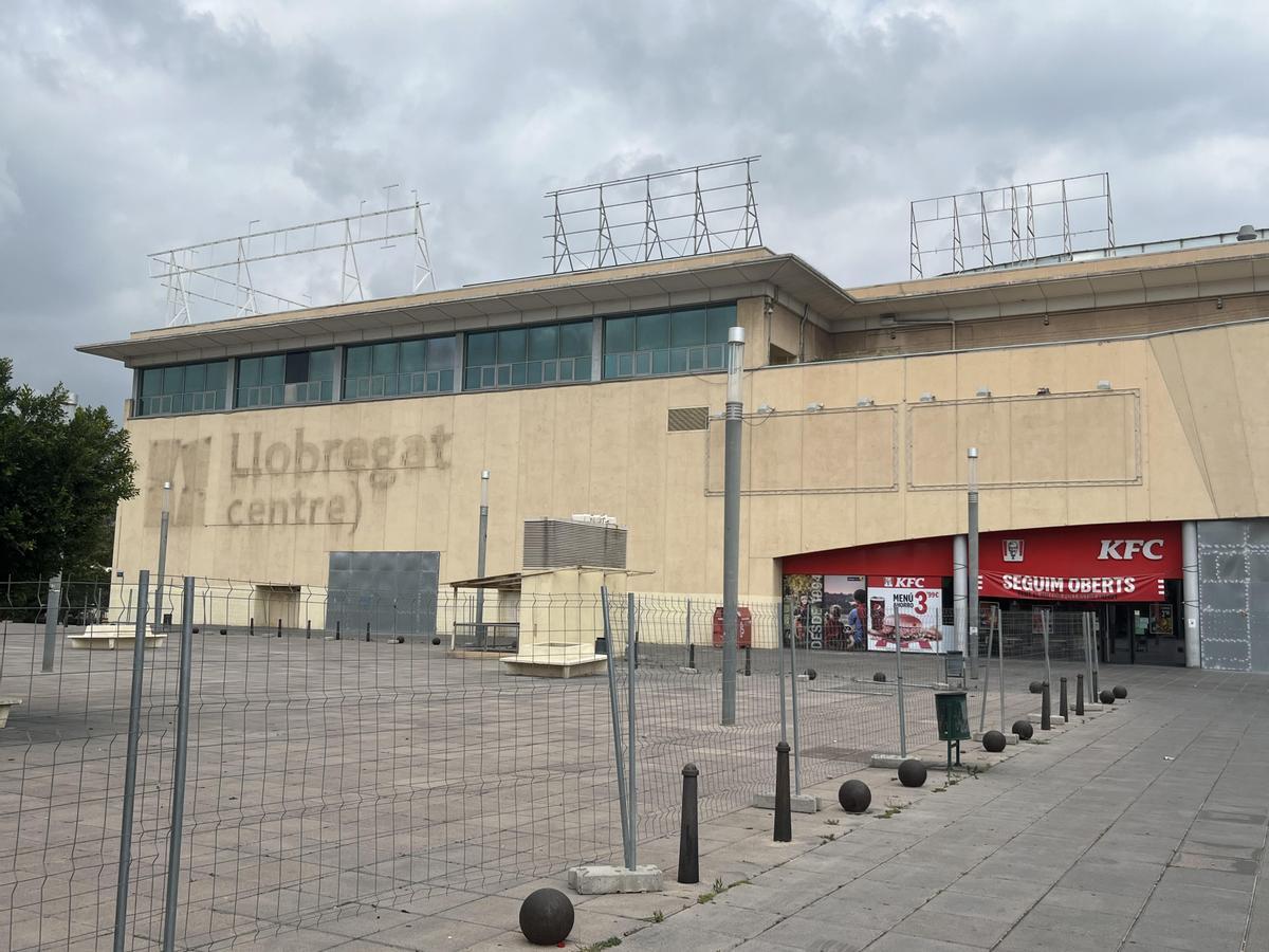 Nous impagaments de grans propietaris asfixien els comerços del Llobregat Centre de Cornellà