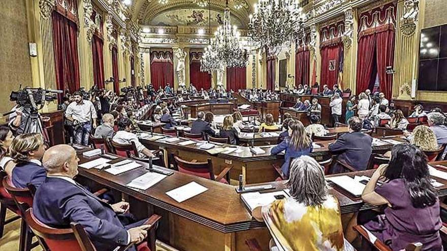 ConstituciÃ³n del nuevo Parlament de les Illes Balears celebrada ayer con los 59 diputados que representarÃ¡n nuestra Comunidad.