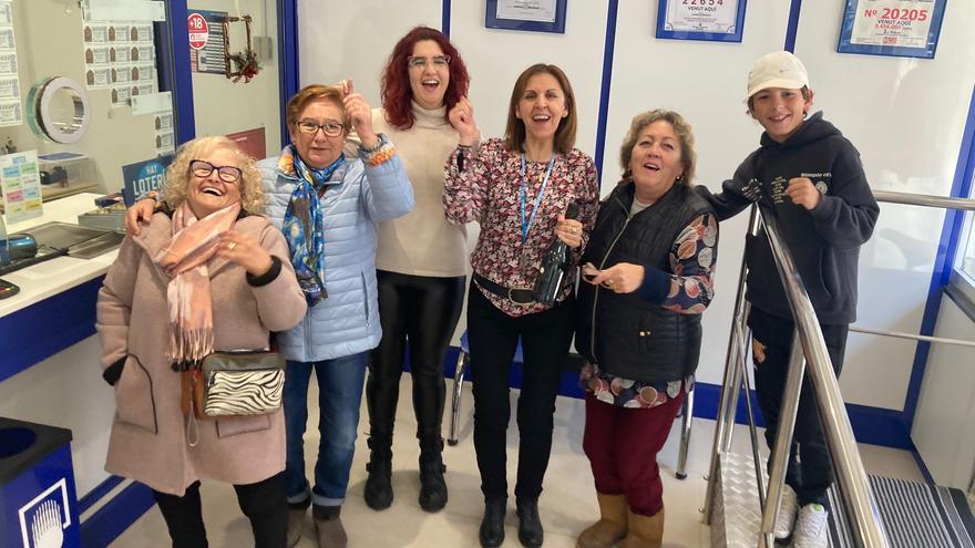 Celebració a l'administració 1 de Sant Vicenç pel dècim venut