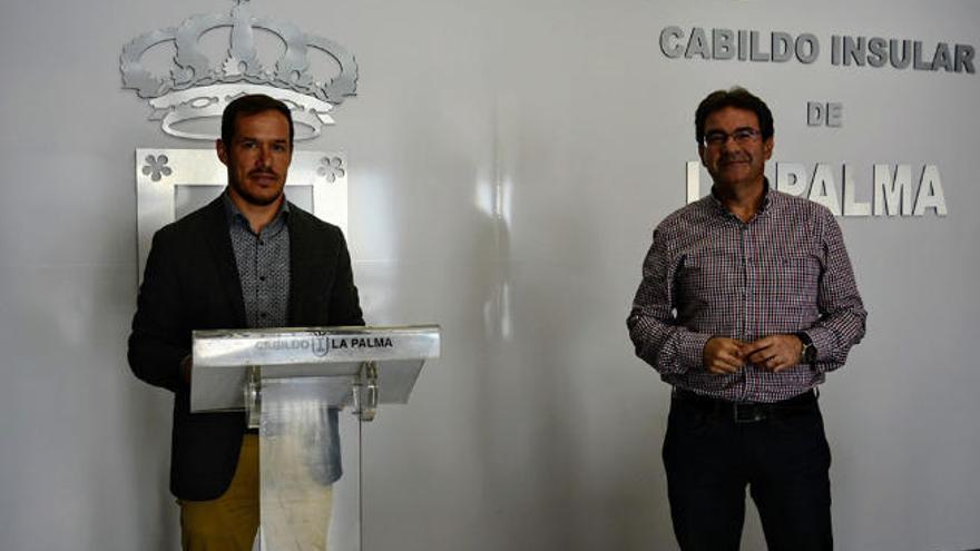 Mariano Hernández Zapata y José Adrián Hernández, ayer.