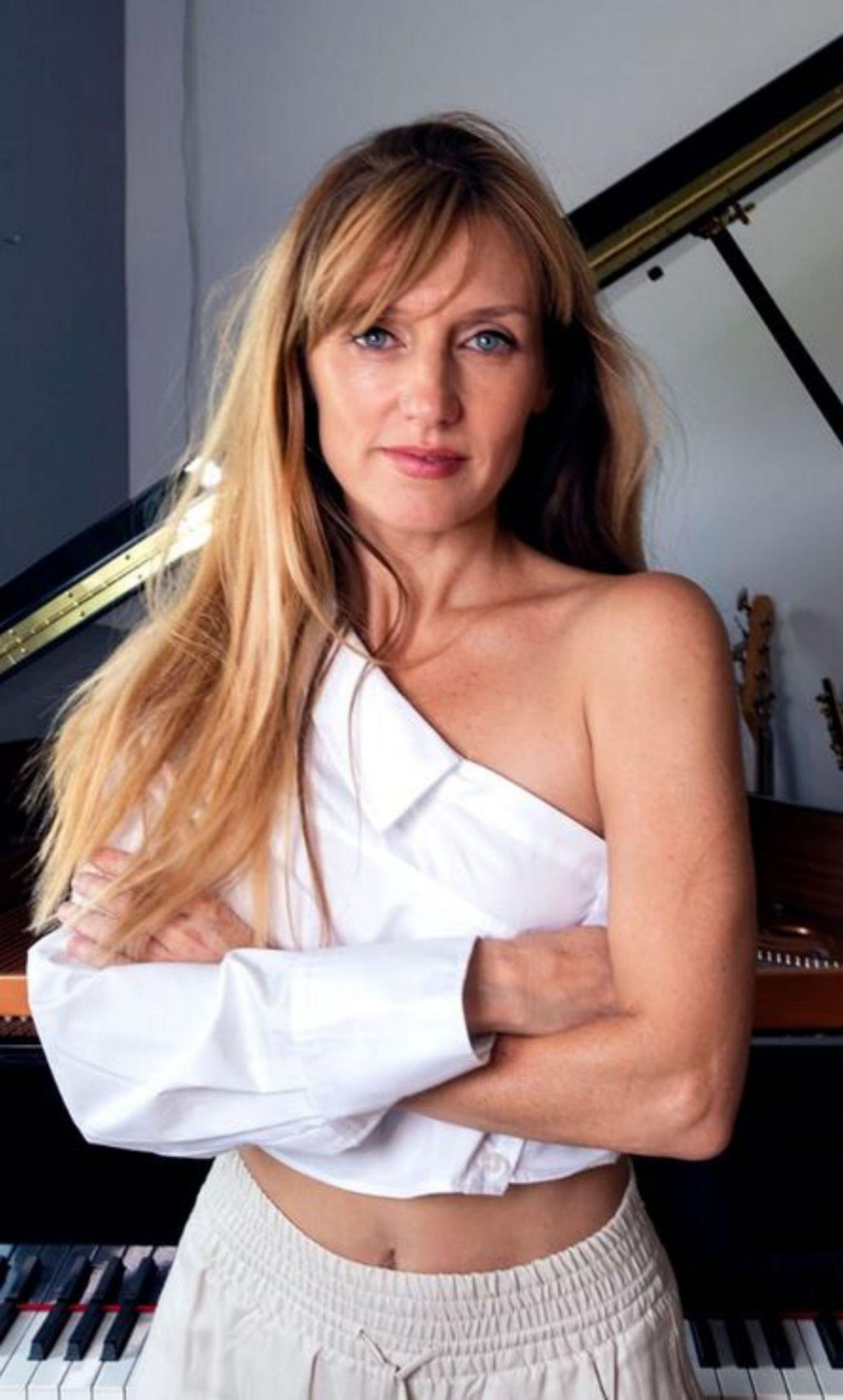 Lucía Rey. | F. FIFTY-FIFTY