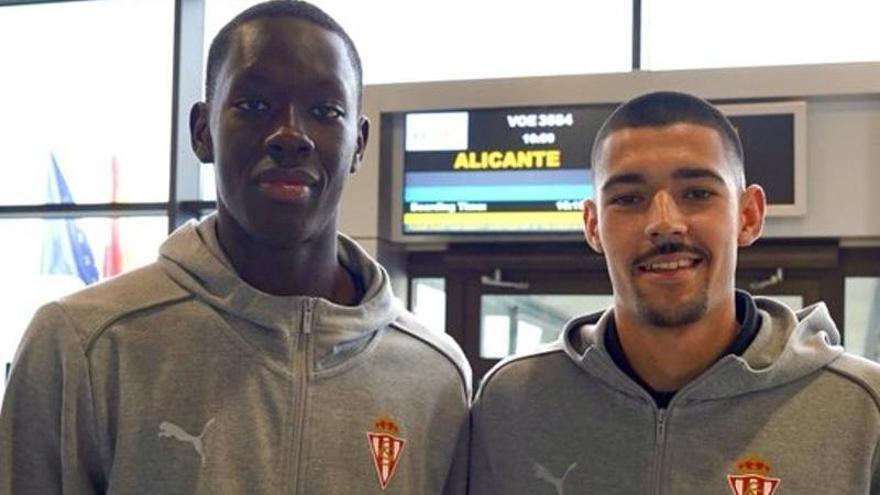 Amadou y Aarón Quintana, con el primer equipo.