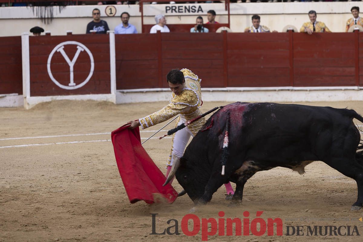 Tarde histórica en Abarán con la alternativa de José María Trigueros y el indulto de Tomás Rufo, junto a Castella salieron a hombros