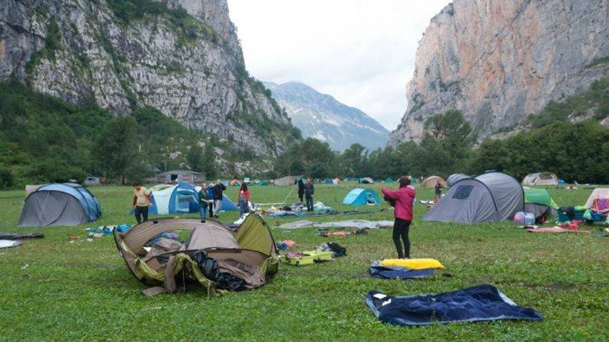 La DGA prepara un mapa de zonas de riesgo para los campamentos