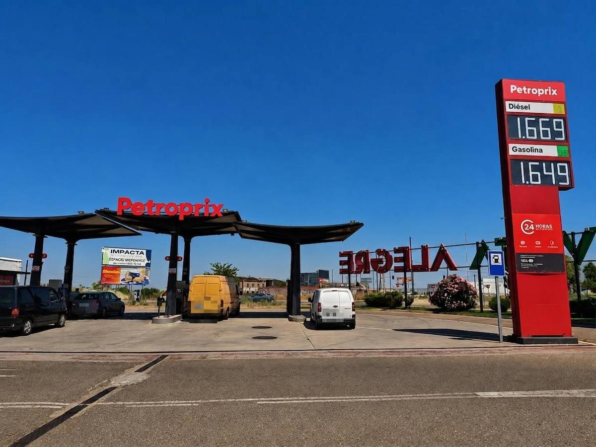 Llenar el depósito del coche es hoy entre 12 y 22 euros más caro que hace un año en Zamora...y pese a ello aumenta el consumo de combustible.