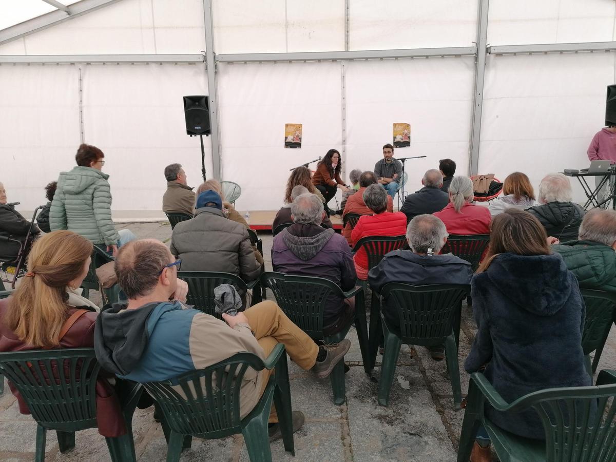 GALERÍA | Toro clausura la Feria del Libro