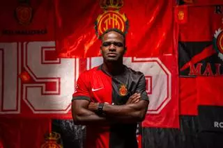 El Mallorca oficializa el regreso de Luvumbo: "No dudé en volver"