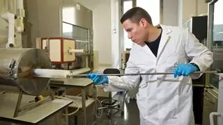 Investigadores de la UA trabajan en un material para almacenar hidrógeno