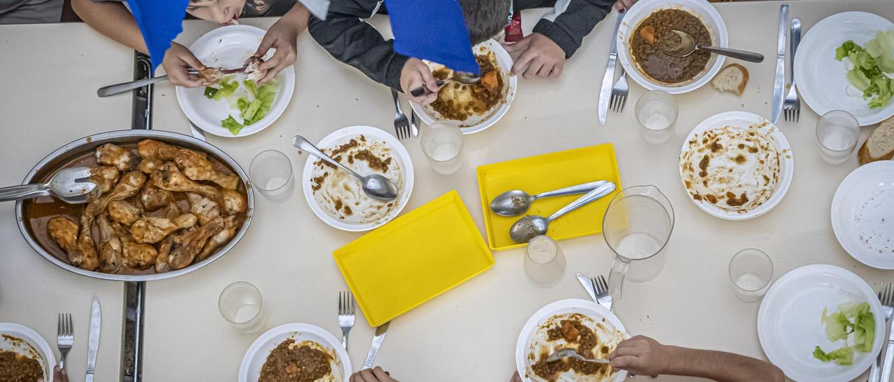 Comedor escolar del colegio público Turó Blau.