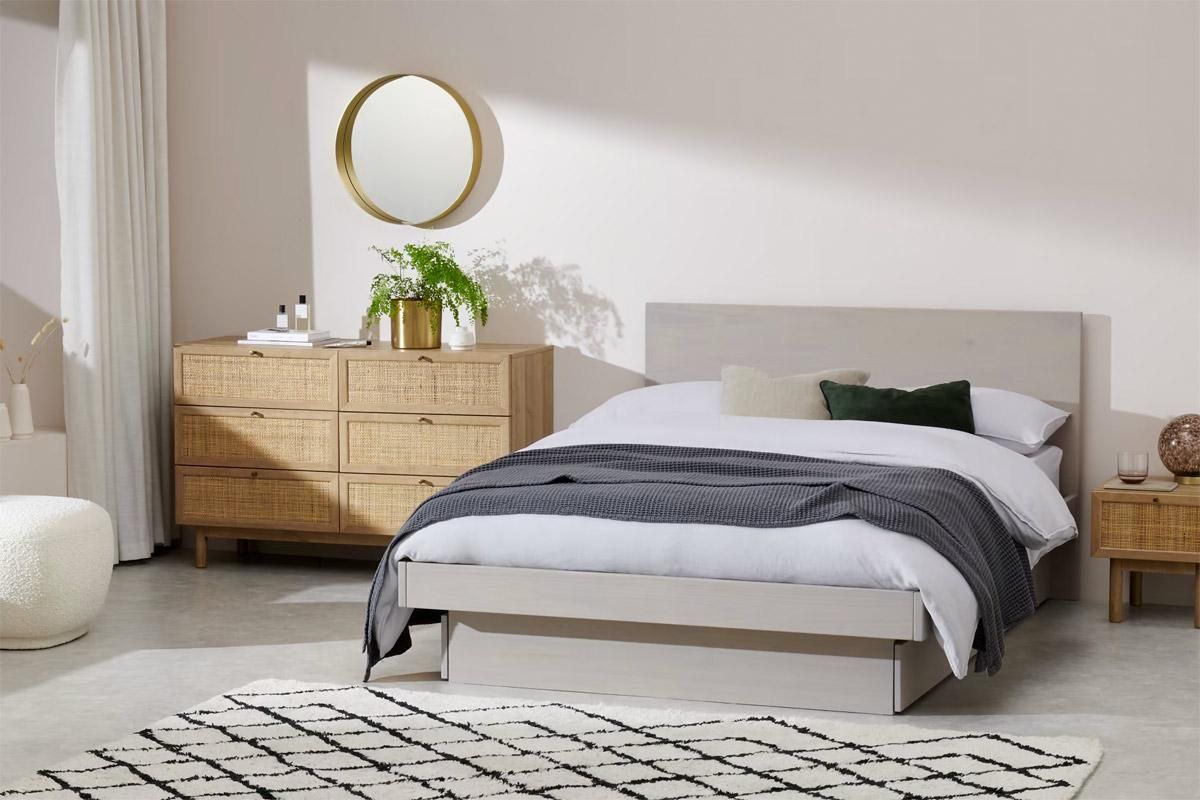 Cama doble con cajones de Made