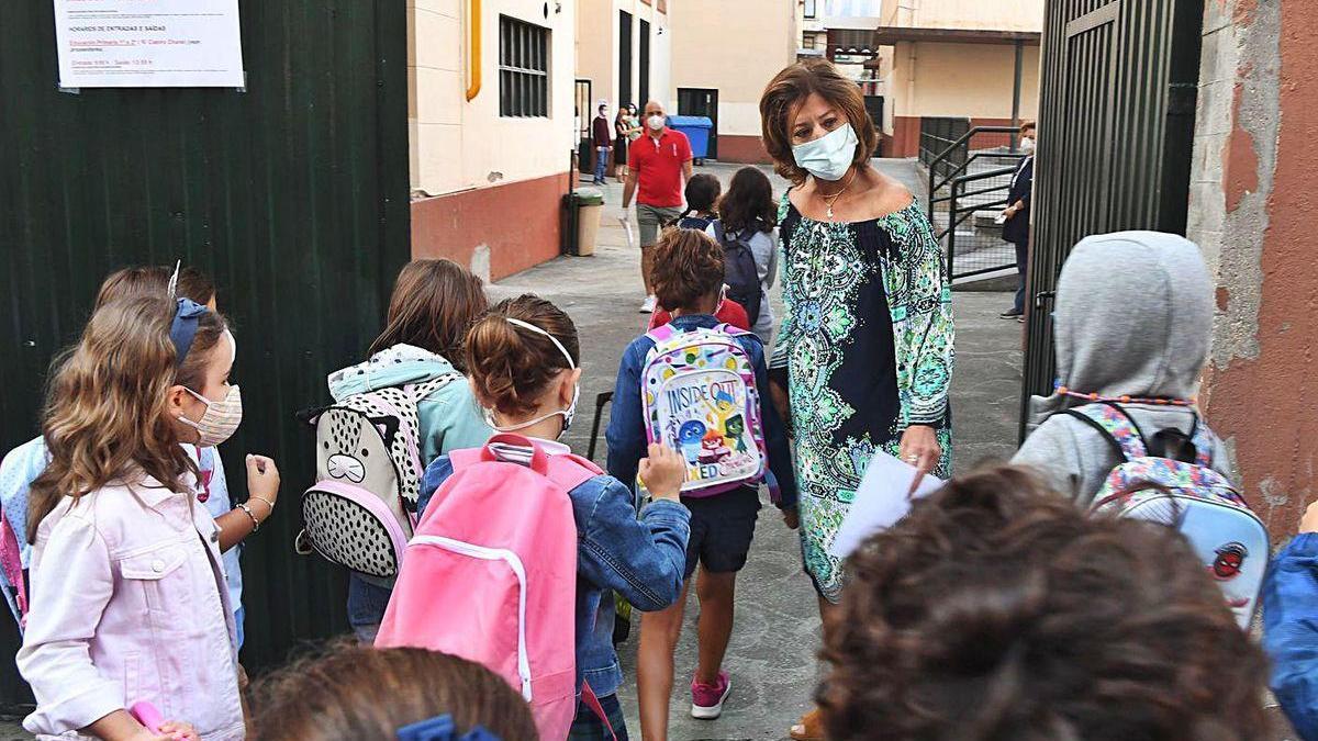 Entrada al colegio Concepción Arenal.