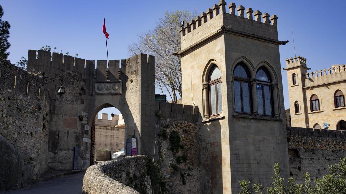 Entrada al Castell de Xàtiva por la Porta Ferrissa.