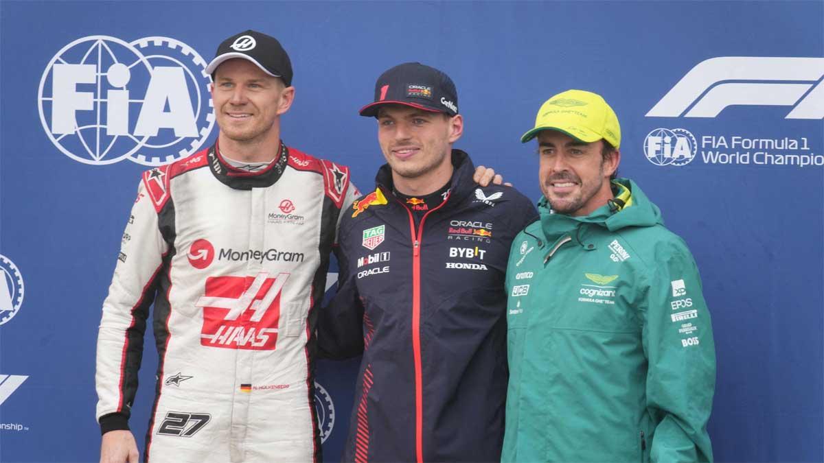 Hülkenberg y Alonso, escoltando al poleman Max Verstappen en Montreal