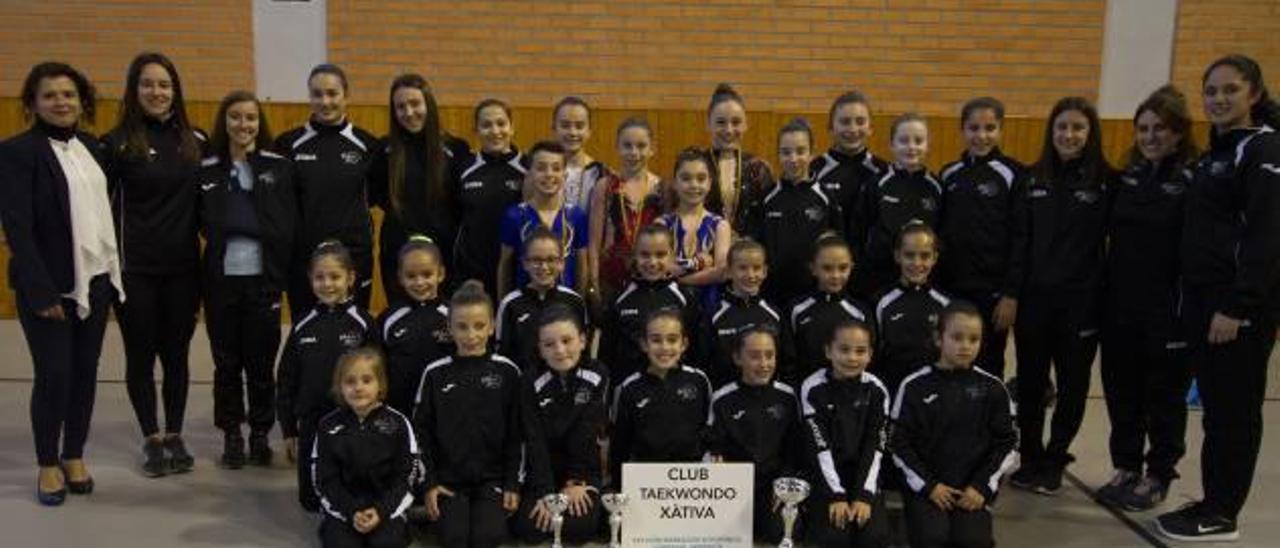 La Aeròbica Xàtiva logra siete medallas en la Copa Federación