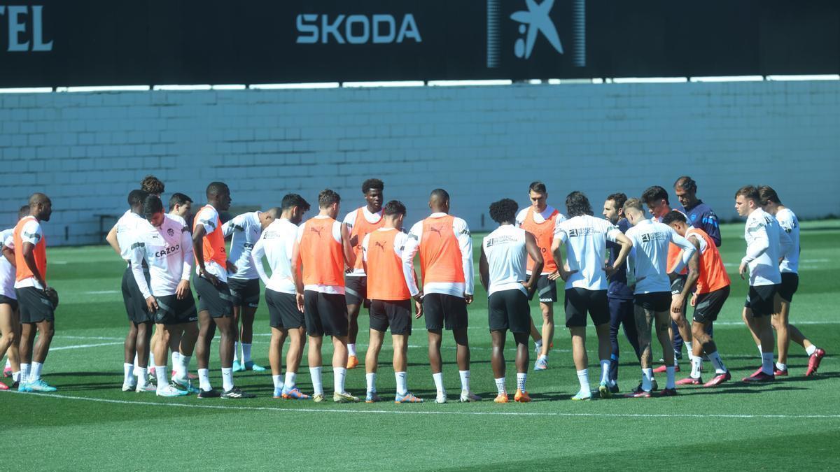 El Valencia CF quiere continuar con su escalada en Madrid.