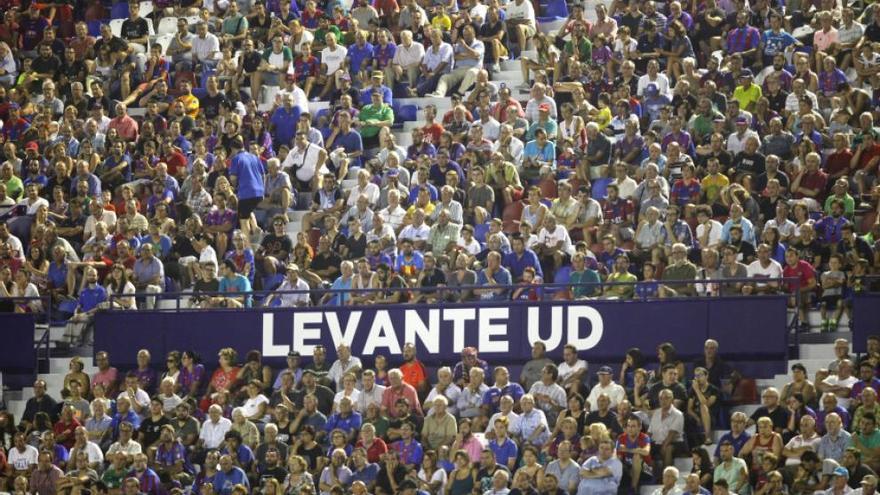 El Levante UD llega a los 15.000 abonados