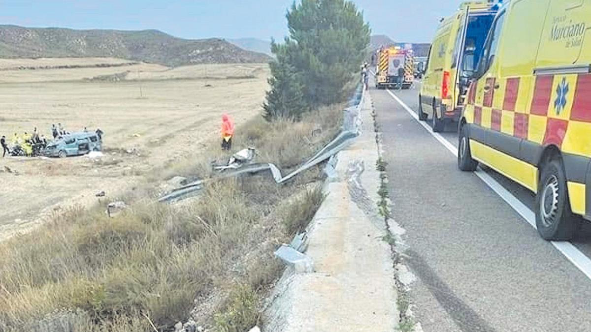 Ambulancias desplazadas al accidente registrado en Caravaca en octubre.