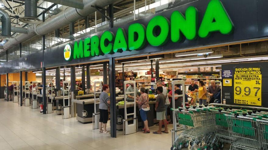 Mercadona aumenta un 60% las ventas de productos de limpieza de coches