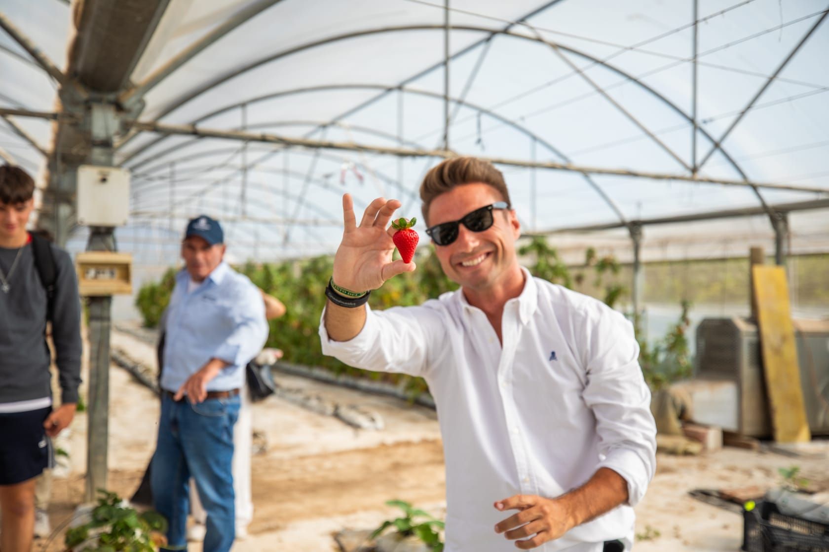 Farm to Fork: Estudiantes de España y Eslovenia visitan la finca agrícola de Hoteles Servigroup en Villajoyosa