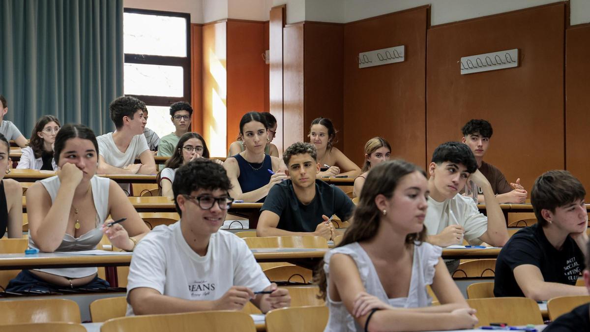 Un psicólogo explica la "sintomatología ansiosa" de estudiantes durante la Selectividad