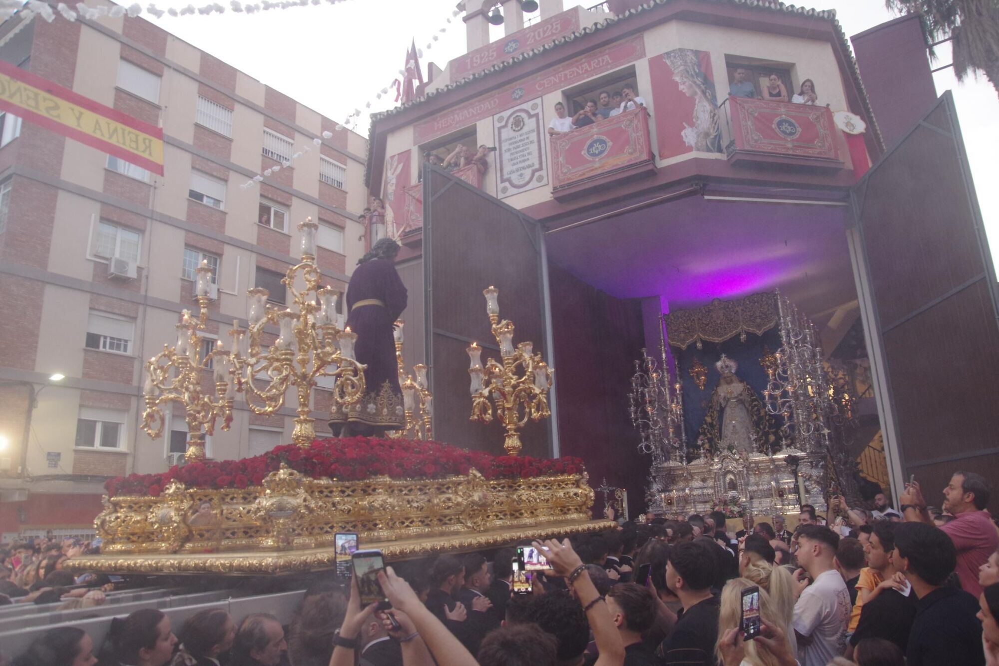 Salida extraordinaria del Señor de la Soledad por el 25 aniversario de su bendición