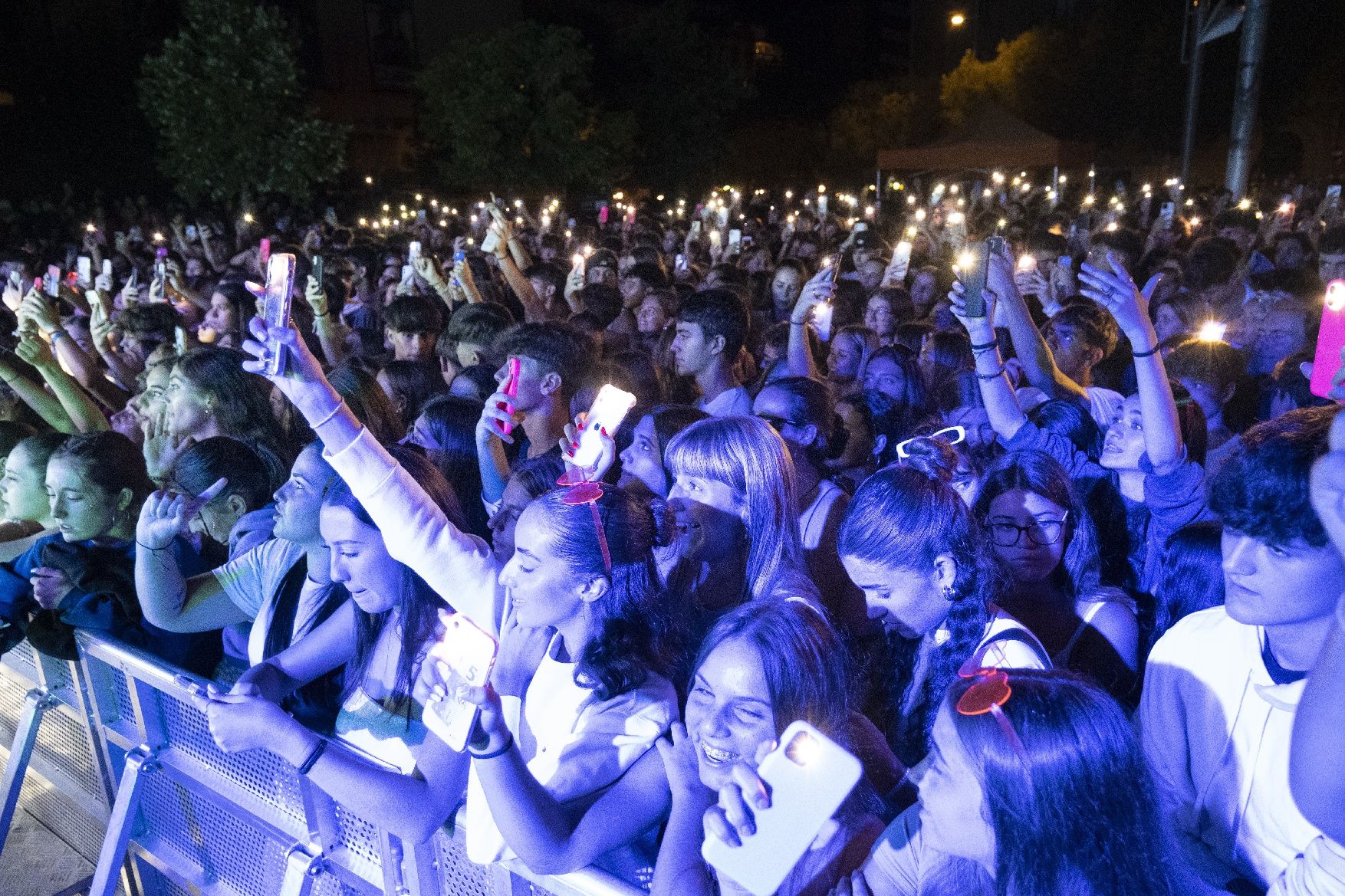 Troba't a les fotos del concert de 31 FAM a la plaça Sant Domènec