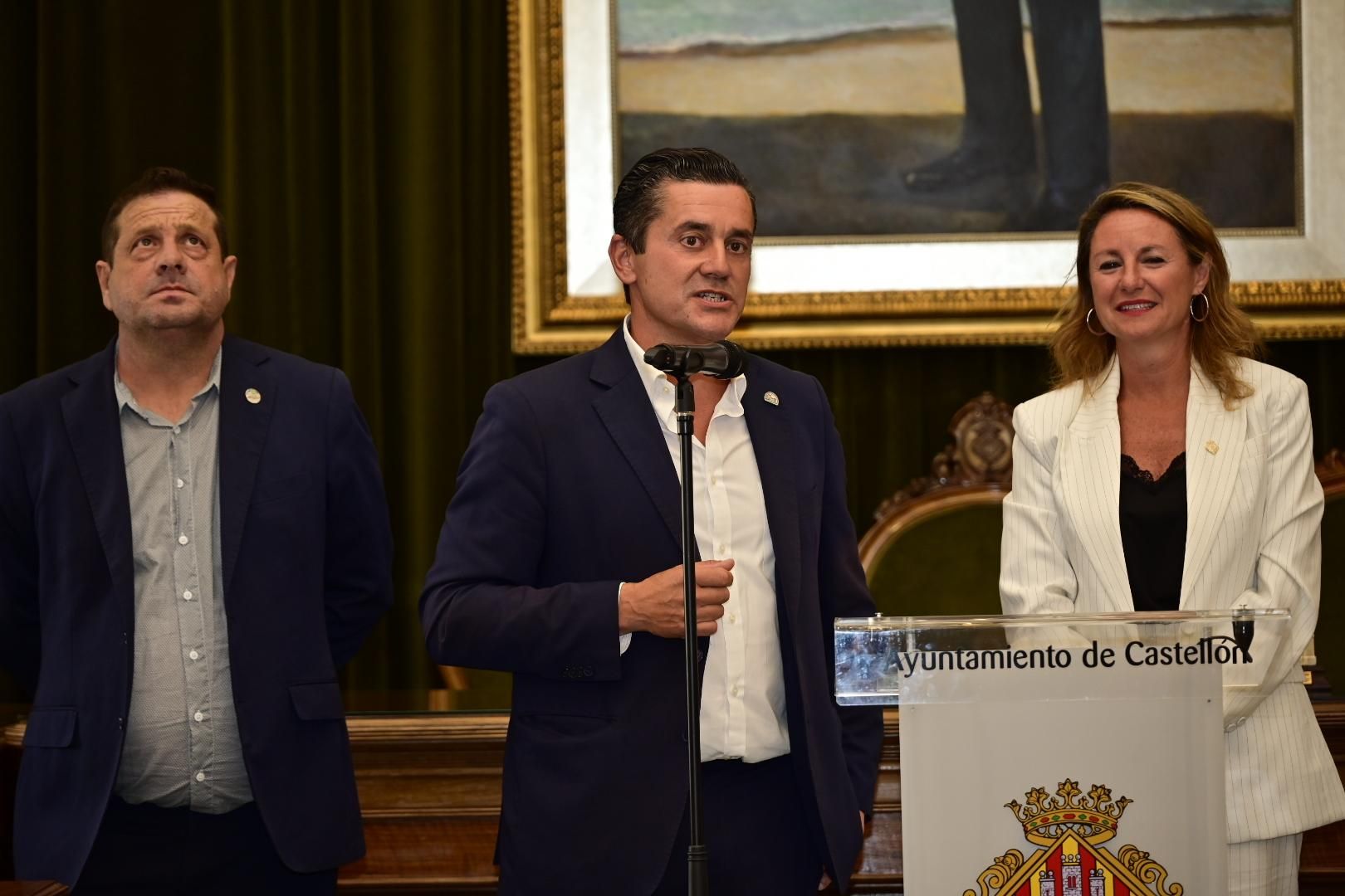 Galería | Un millar de peñistas toman Castellón
